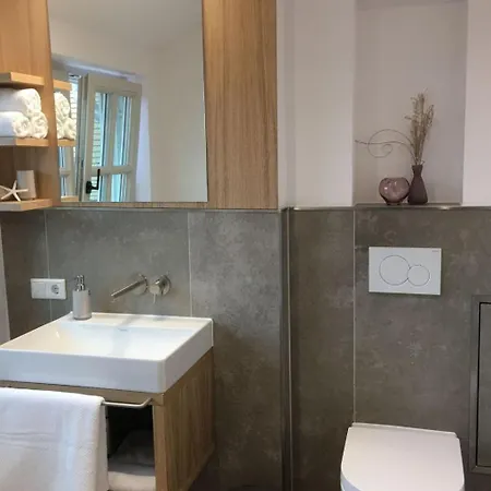 Nyaraló Duenenhuuske Meerluecht Mit Sauna Auf By Interhome