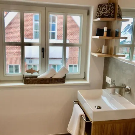 Nyaraló Duenenhuuske Meerluecht Mit Sauna Auf By Interhome *